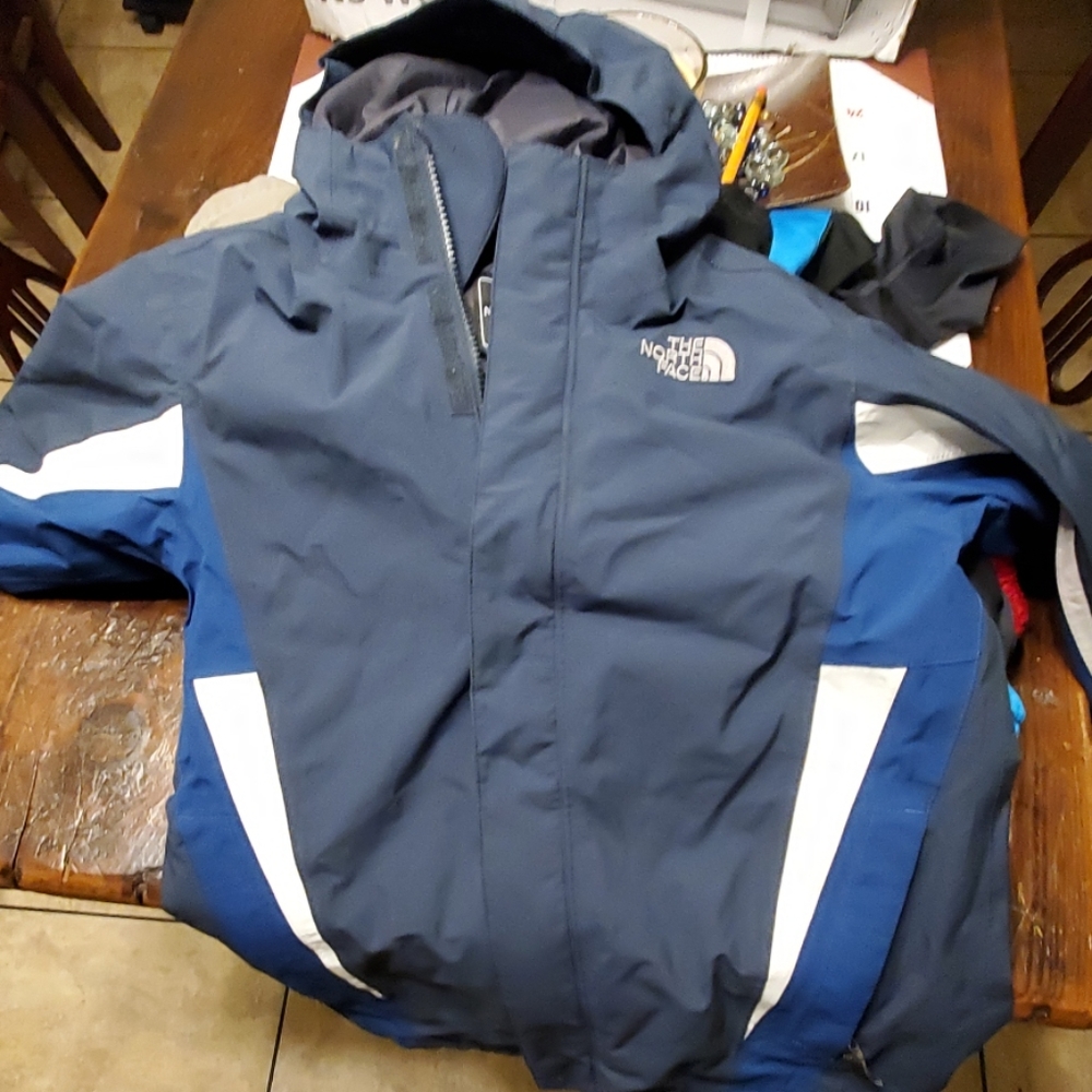 Boys Northface size Medium
